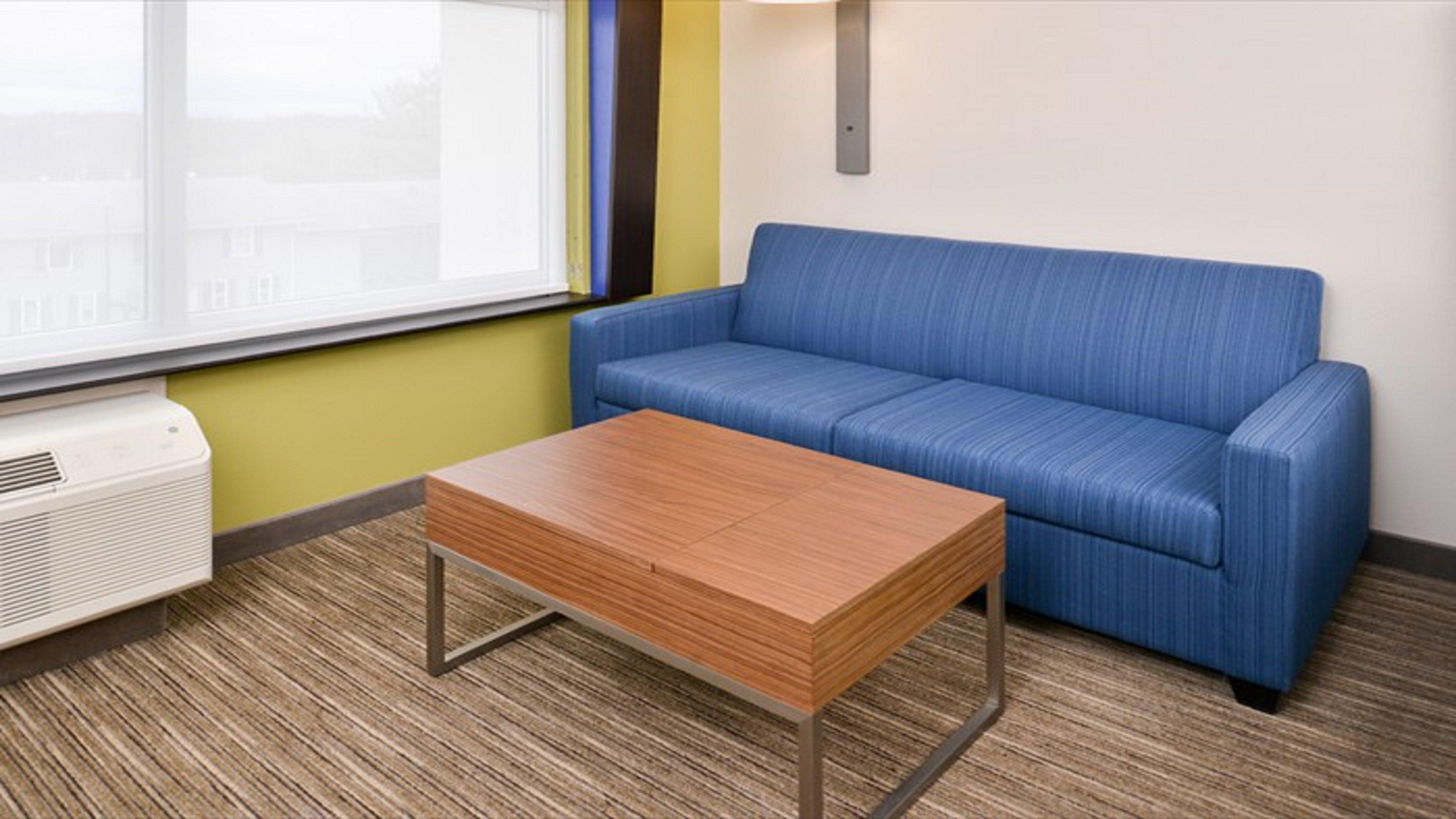 Holiday Inn Express & Suites - Parkersburg East By Ihg Exterior foto